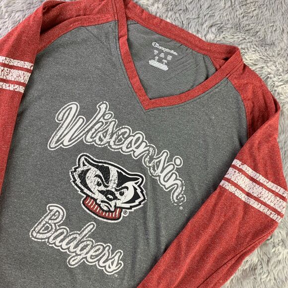 Wisconsin Badgers Shirt Womens Medium Gray Red Champion Vneck Long Sleeve Bucky - Picture 1 of 13